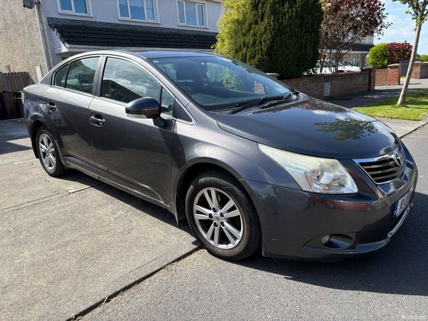 Toyota Avensis Saloon, Petrol, 2010, Grey