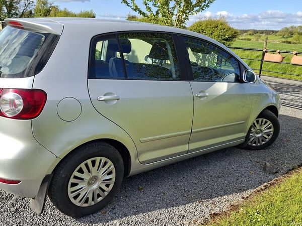 Volkswagen Golf Hatchback, Diesel, 2010, Silver