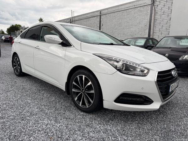 Hyundai i40 Saloon, Diesel, 2016, White