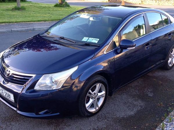 Toyota Avensis Saloon, Diesel, 2011, Blue
