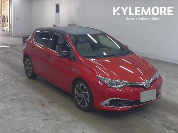 Toyota Auris Hatchback, Petrol Hybrid, 2016, Red