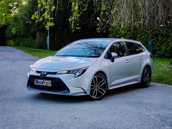 Toyota Corolla Estate, Petrol, 2019, Silver