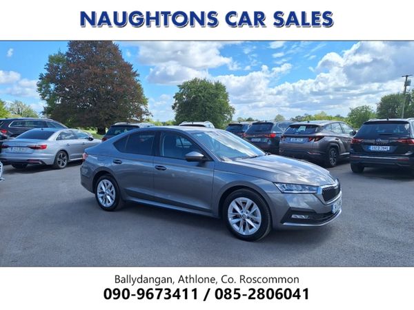 Skoda Octavia Saloon, Diesel, 2024, Grey