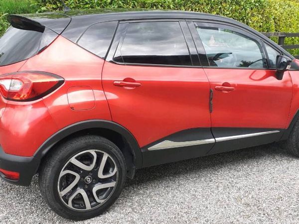 Renault Captur Hatchback, Diesel, 2017, Red