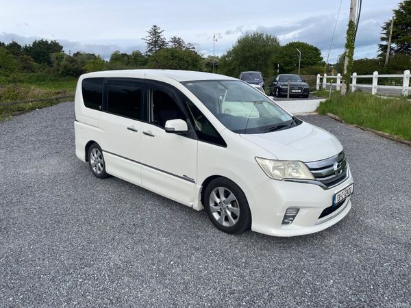 Nissan Serena MPV, Petrol Hybrid, 2013, White