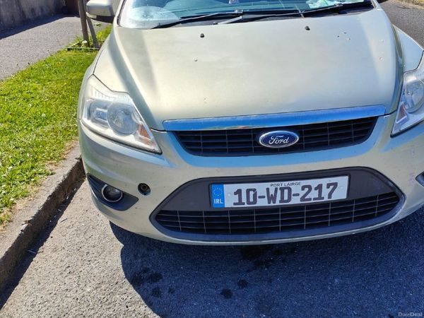 Ford Focus Hatchback, Diesel, 2010, Gold