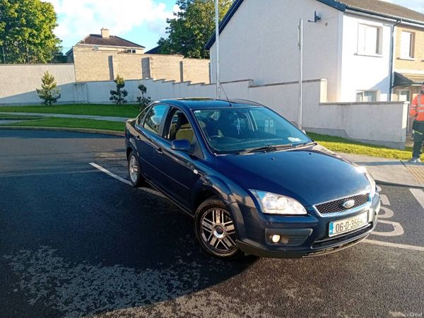 Ford Focus Saloon, Petrol, 2006, Blue