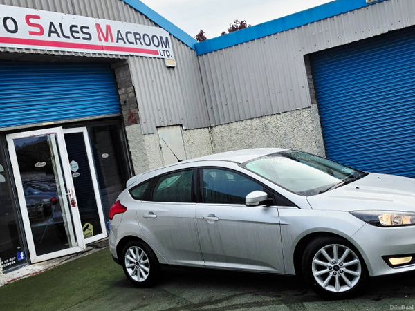 Ford Focus Hatchback, Petrol, 2015, Silver