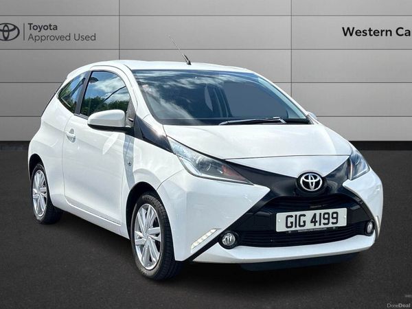 Toyota Aygo Hatchback, Petrol, 2014, White