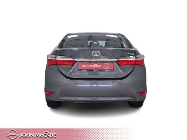 Toyota Corolla Saloon, Diesel, 2018, Grey