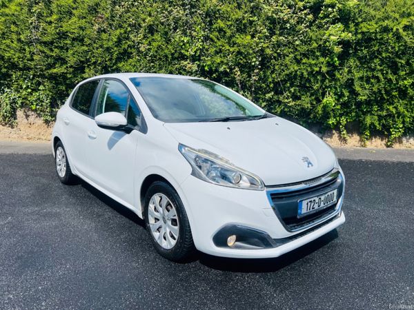 Peugeot 208 Hatchback, Petrol, 2017, White