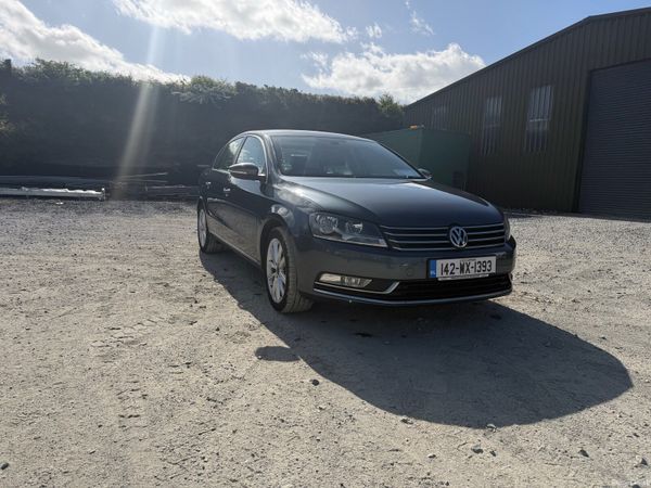 Volkswagen Passat Saloon, Diesel, 2014, Grey