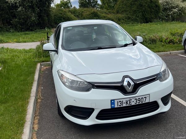 Renault Fluence Saloon, Diesel, 2013, White