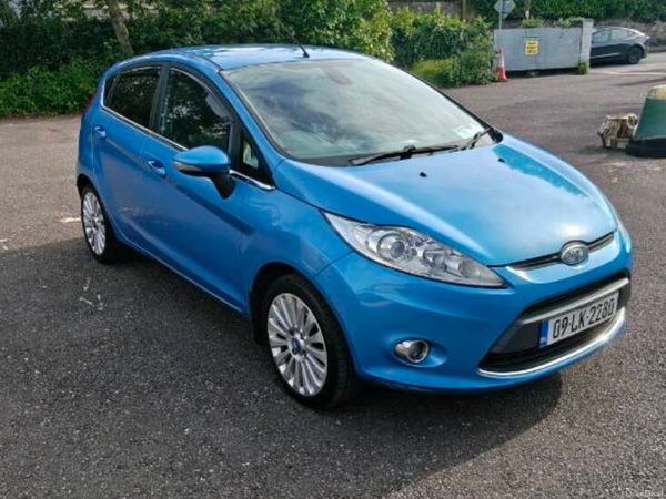 Ford Fiesta Hatchback, Petrol, 2009, Blue