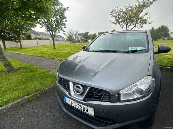 Nissan Qashqai Hatchback, Diesel, 2011, Grey