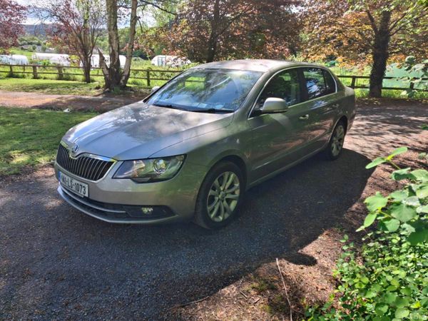 Skoda Superb Hatchback, Diesel, 2014, Beige
