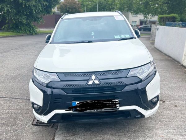 Mitsubishi Outlander SUV, Petrol Plug-in Hybrid, 2020, White