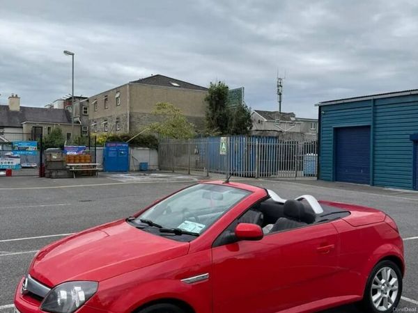 Opel Tigra Convertible, Petrol, 2006, Red