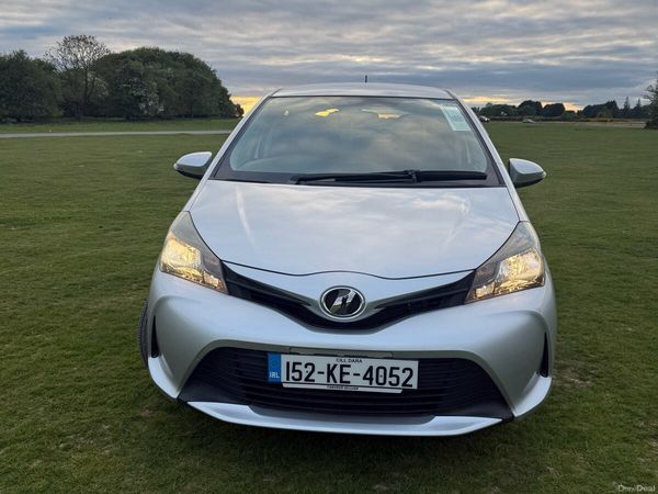 Toyota Vitz Hatchback, Petrol, 2015, White
