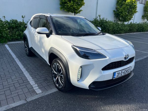 Toyota Yaris Cross Estate, Petrol Hybrid, 2021, White