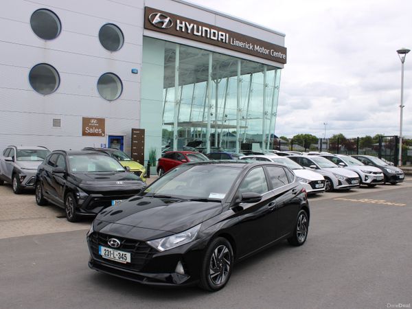 Hyundai i20 Hatchback, Petrol, 2023, Black