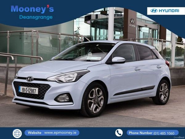 Hyundai i20 Hatchback, Petrol, 2019, Blue