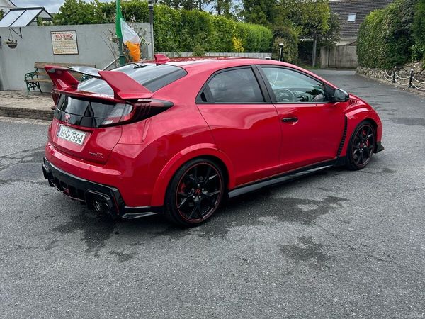 Honda Civic Hatchback, Petrol, 2016, Red