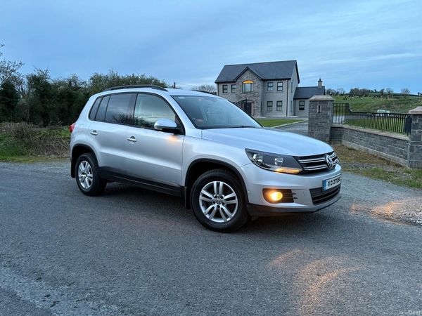 Volkswagen Tiguan SUV, Diesel, 2011, Silver