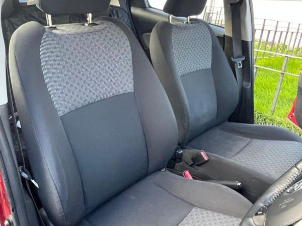Toyota Yaris Hatchback, Petrol, 2016, Red