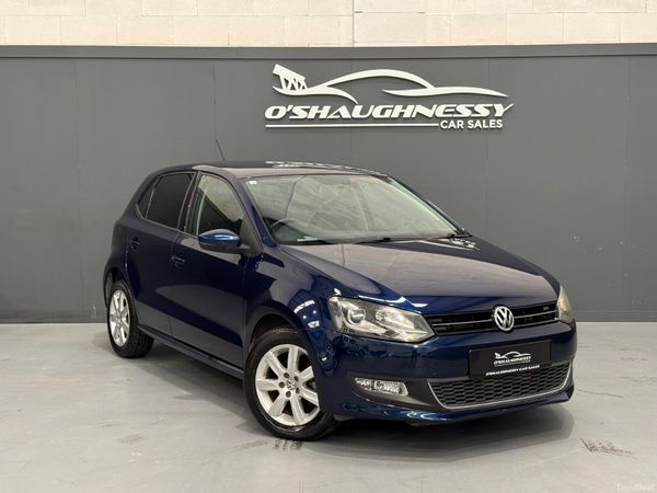 Volkswagen Polo Hatchback, Petrol, 2014, Blue
