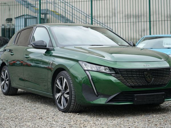 Peugeot 308 Hatchback, Diesel, 2023, Green