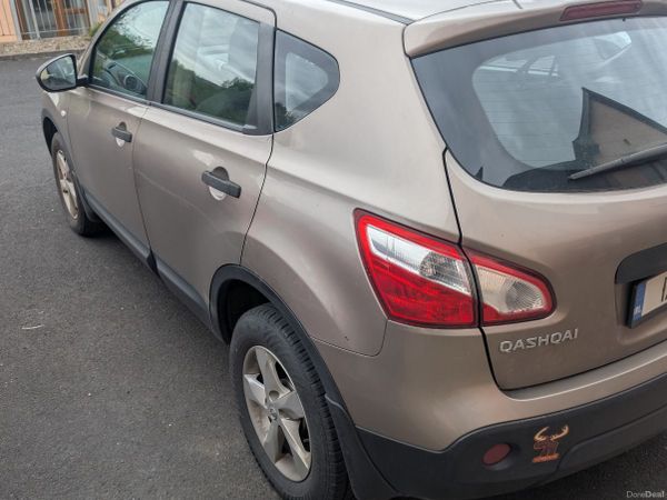 Nissan Qashqai Hatchback, Diesel, 2012, Brown