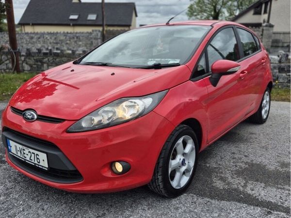 Ford Fiesta Hatchback, Petrol, 2011, Red