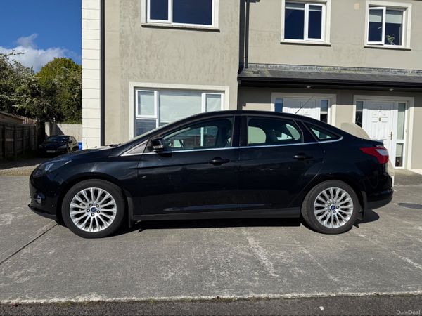 Ford Focus Saloon, Petrol, 2014, Black