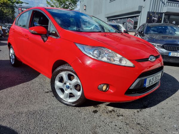 Ford Fiesta Hatchback, Petrol, 2011, Red