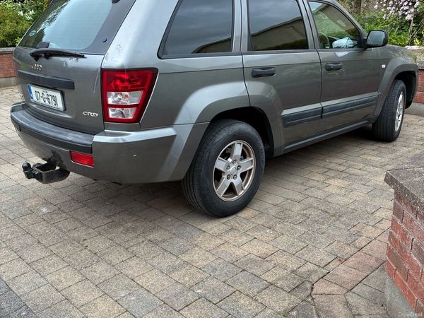 Jeep Cherokee SUV, Diesel, 2007, Silver