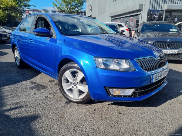 Skoda Octavia Saloon, Diesel, 2015, Blue