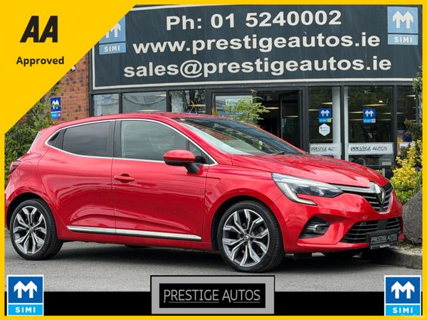 Renault Clio Hatchback, Petrol, 2021, Red