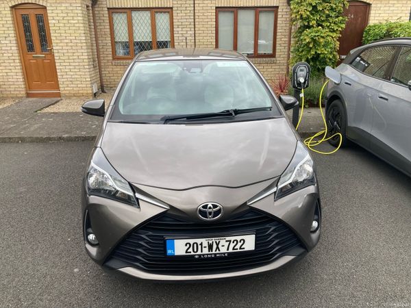 Toyota Yaris MPV, Petrol, 2020, Grey