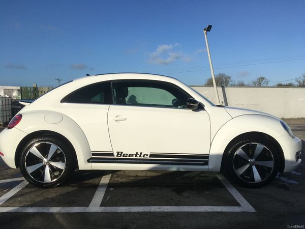 Volkswagen Beetle Hatchback, Petrol, 2016, White