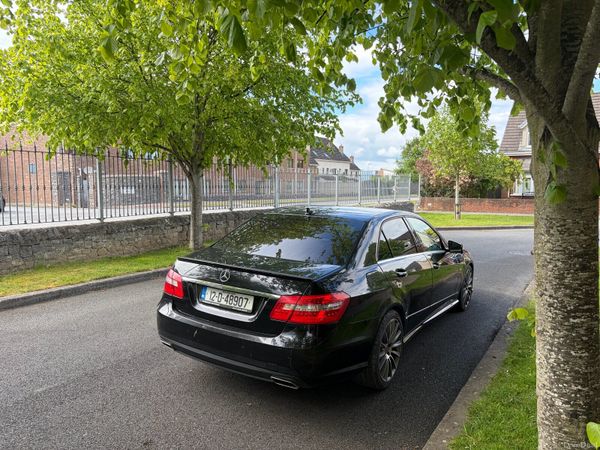 Mercedes-Benz E-Class Saloon, Diesel, 2012, Black