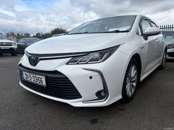 Toyota Corolla Saloon, Petrol Hybrid, 2021, White