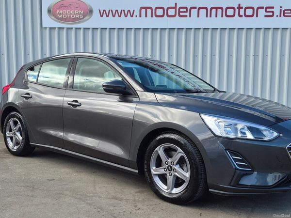 Ford Focus Hatchback, Diesel, 2019, Grey