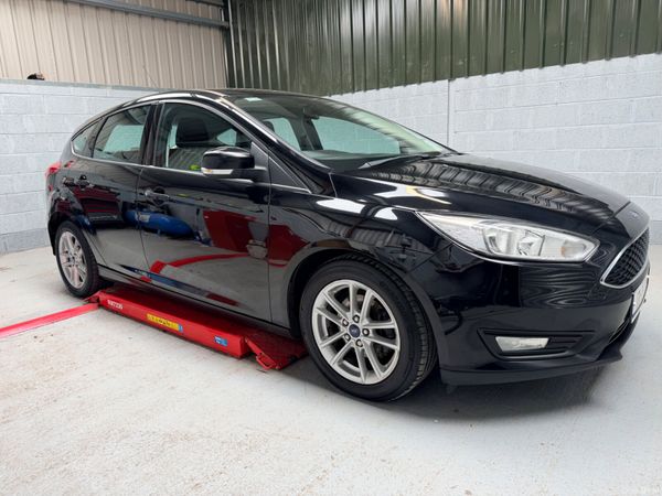 Ford Focus Hatchback, Diesel, 2017, Black