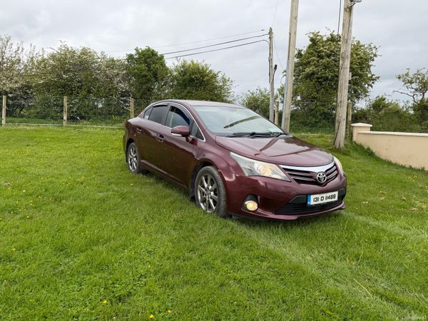 Toyota Avensis Saloon, Diesel, 2013, Red