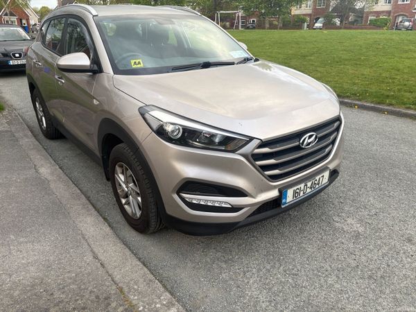 Hyundai Tucson SUV, Petrol, 2016, White