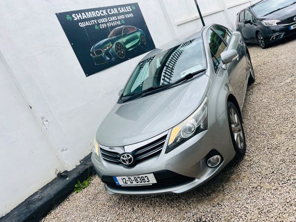 Toyota Avensis Saloon, Diesel, 2012, Grey