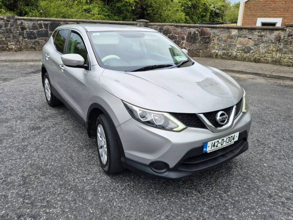Nissan Qashqai Hatchback, Diesel, 2014, Silver