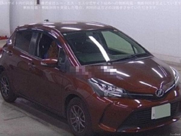 Toyota Vitz Hatchback, Petrol, 2014, Brown