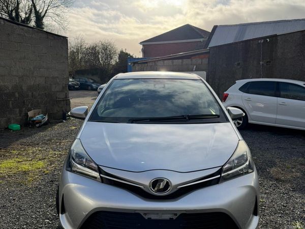 Toyota Vitz Hatchback, Petrol, 2016, Silver